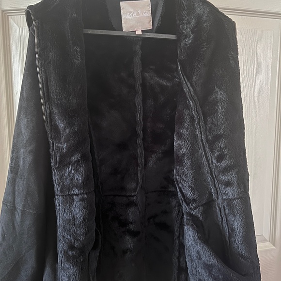 Black suede jacket with plush interior - Picture 3 of 3